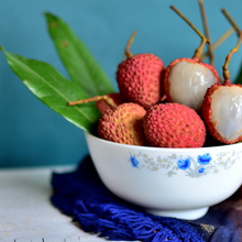 Load image into Gallery viewer, Four Elephants Brand Lychee Fruit
